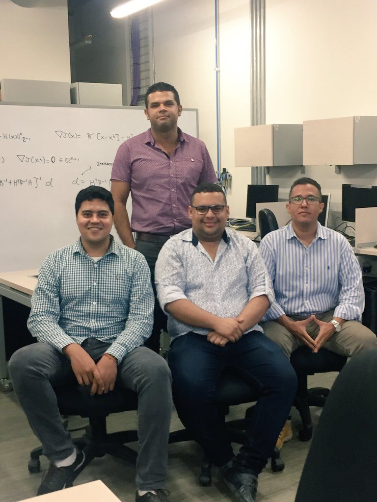 AML-CS members in the lab at Universidad del Norte